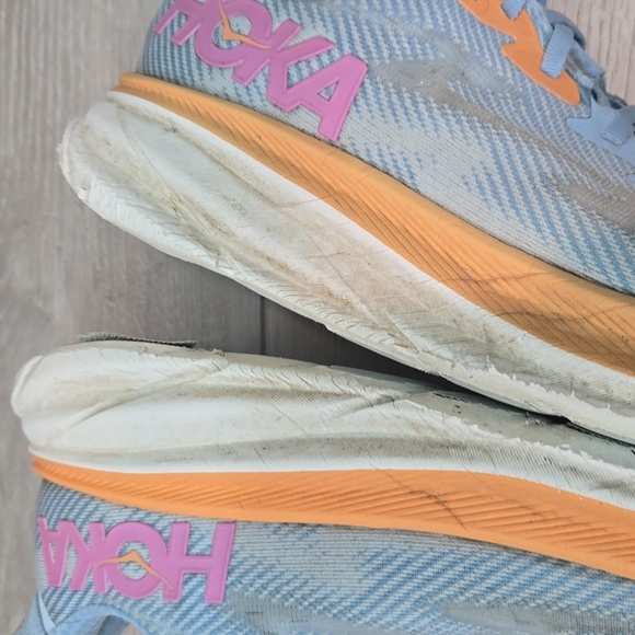 Hoka One One Women's Clifton 9 Athletic Running Shoes Sz 10B - Picture 11 of 16